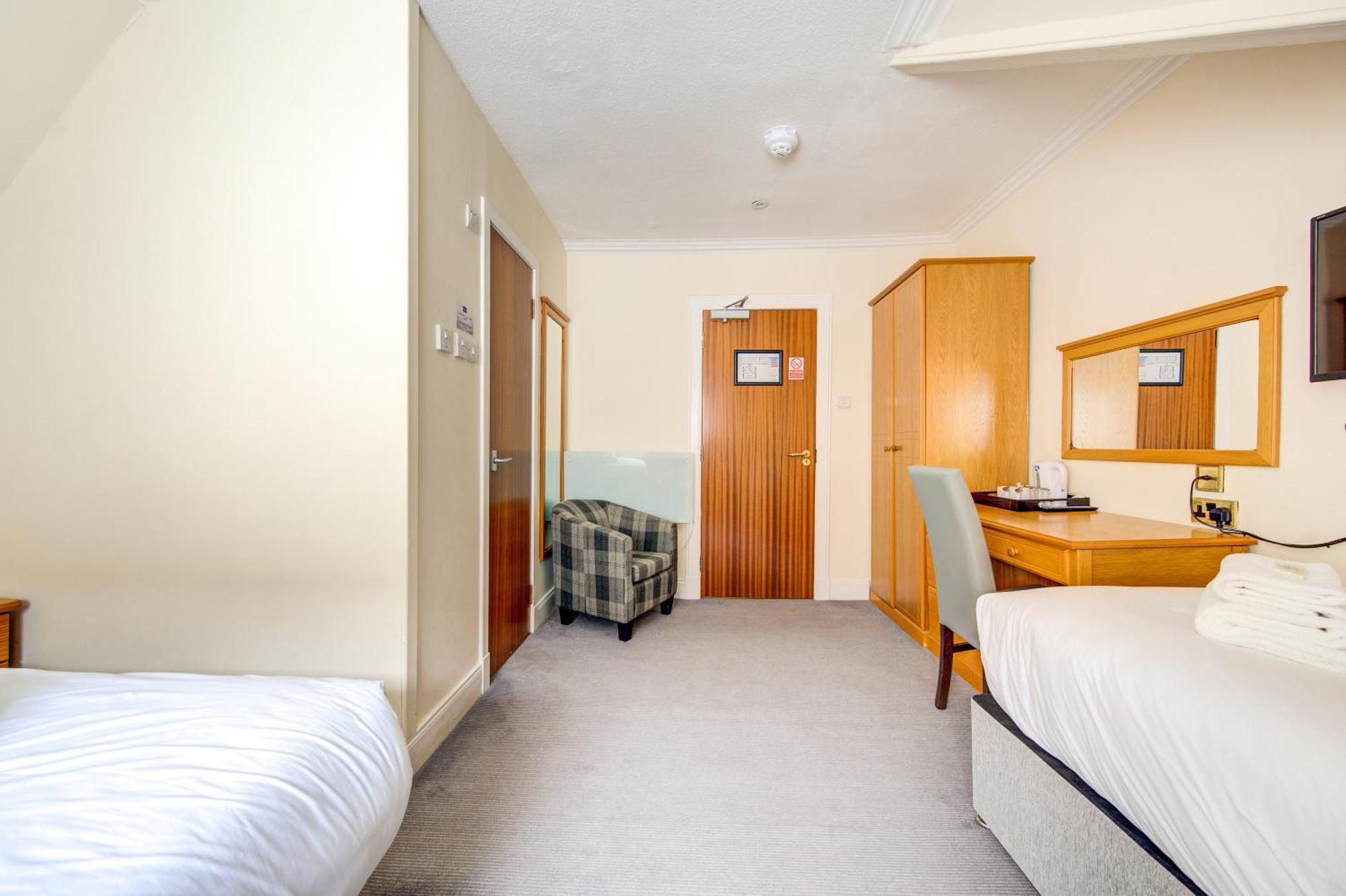 The Hotel 3*