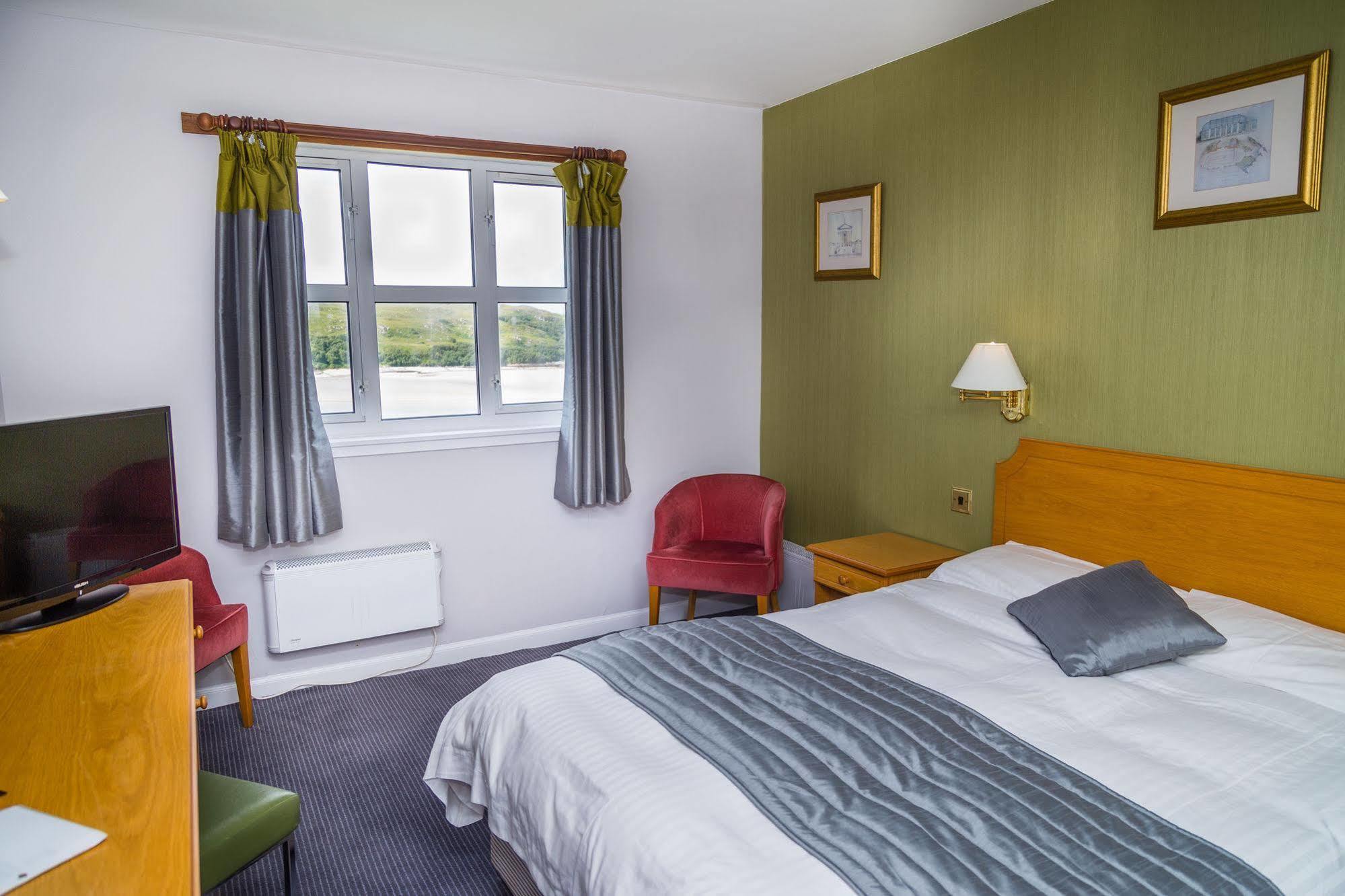 Hotel The 3*